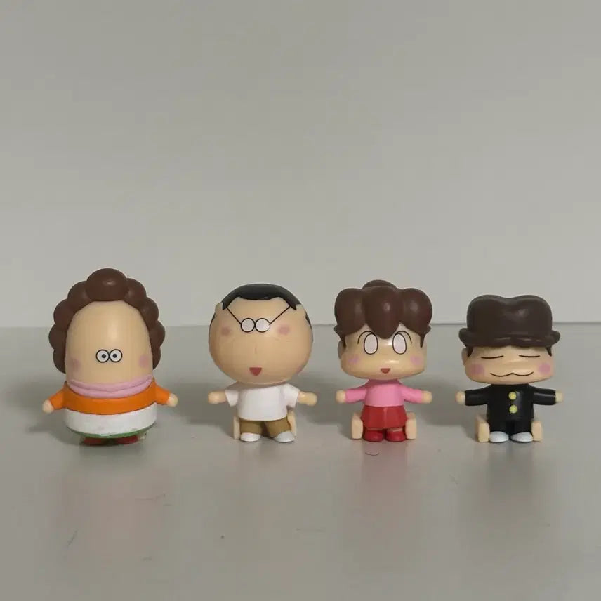 [BUNJANG] Atta Mama Marching Figures Gacha 4-Piece Set / 아따맘마 나란히 행진 피규어 가챠 4종 세트