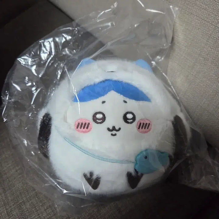 [BUNJANG] Chiikawa Hachiware Crow Plush (Mogumoguhonpo Limited Edition) / 치이카와 하치와레 뱁새 누이 오타루 모구모구혼포 한정!