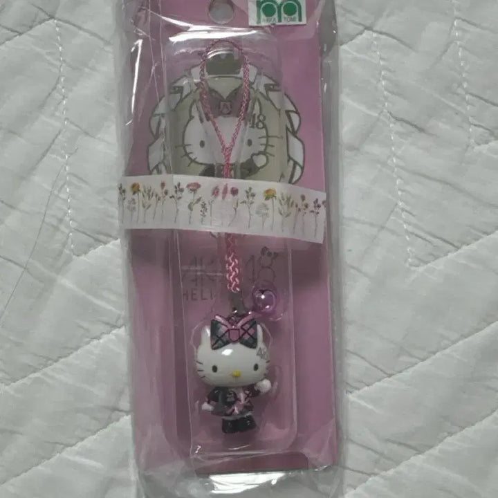 [BUNJANG] AKB48 x Hello Kitty Collaboration Strap (Vintage) / AKB48 키티 콜라보 스트랩 고전