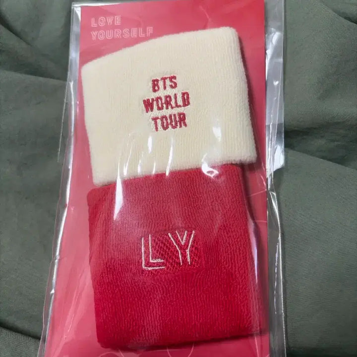 [BUNJANG] BTS World Tour Love Yourself Sweatband Set / 방탄소년단 BTS World Tour LOVE YOURSELF MD - 아대세트