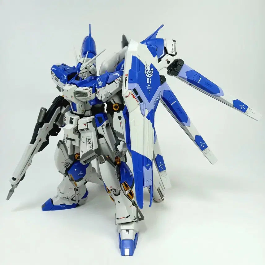 [BUNJANG] Hi-Nu Gundam Model Kit (1/100 Scale) - Assembled / HN 1/100 하이뉴 프라모델 조립완성품