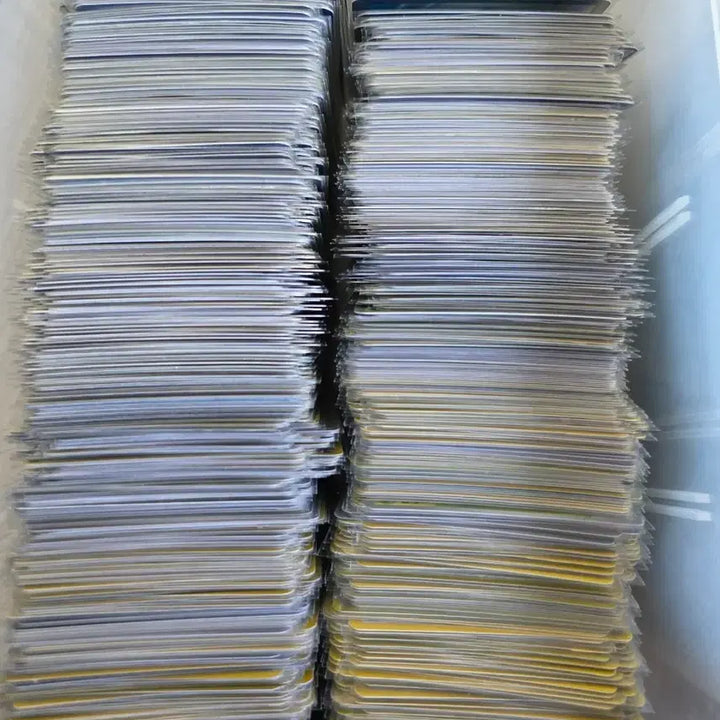 [BUNJANG] Pokemon Trading Card Assortment (Approx. 2800 cards) / 포켓몬 카드 약 2800장 팝니다