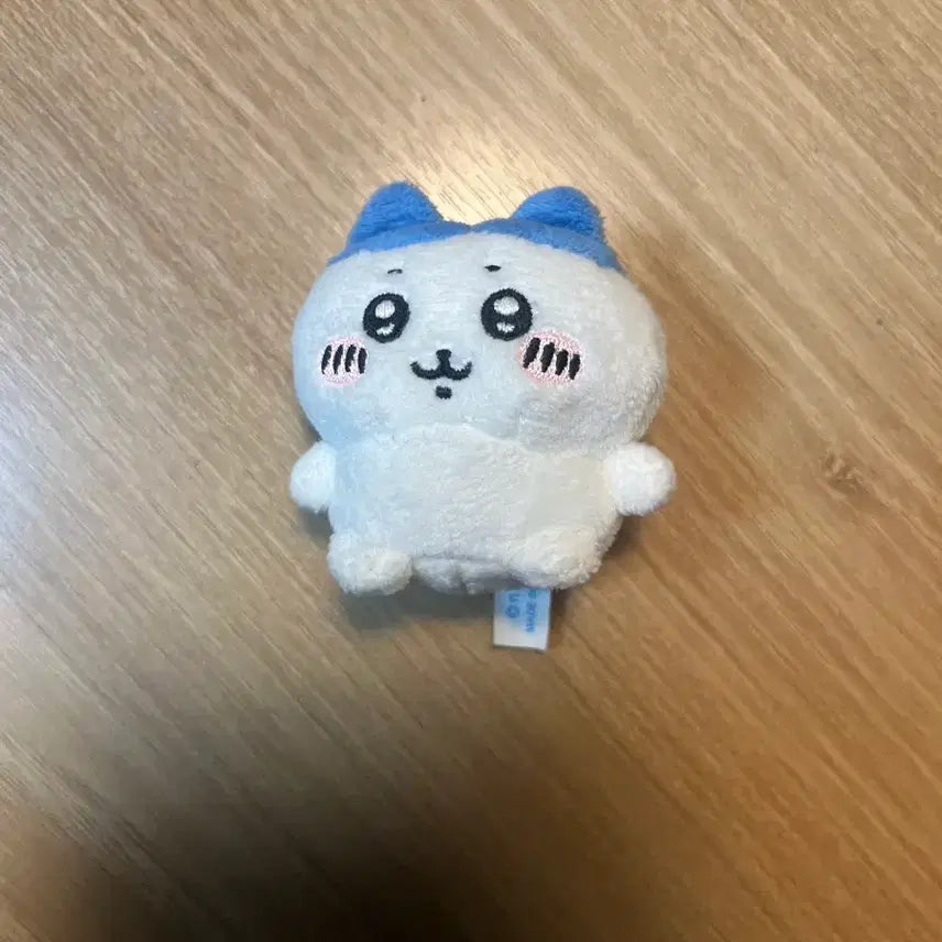 [BUNJANG] Chiikawa Sitting Plush Hachware (Unsealed) / 치이카와 앉은 누이 하치와레 개봉품