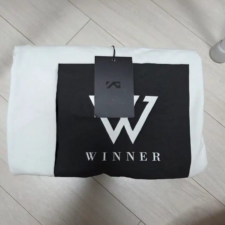 [BUNJANG] Winner Signed T-Shirt / 위너 굿즈(싸인) 티셔츠
