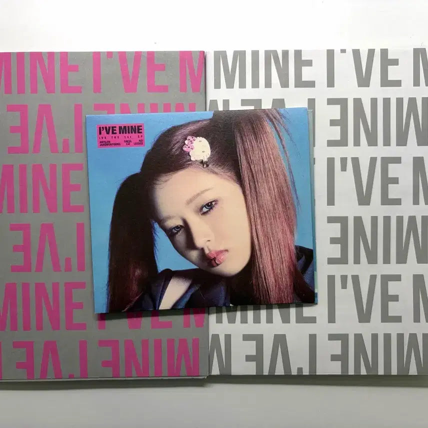 [BUNJANG] IVE Unsealed Album Bundle Set (Includes CD, Excludes Photocards) / 아이브 개봉앨범 묶음판매(CD포함/포카미포함)