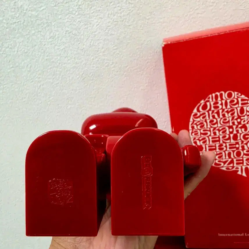 [BUNJANG] Bearbrick Alexander Girard International Love Heart 400% &amp; 100% Set / 베어브릭 알렉산더 지라드 인터내셔널 러브하트 400%,100% 세트