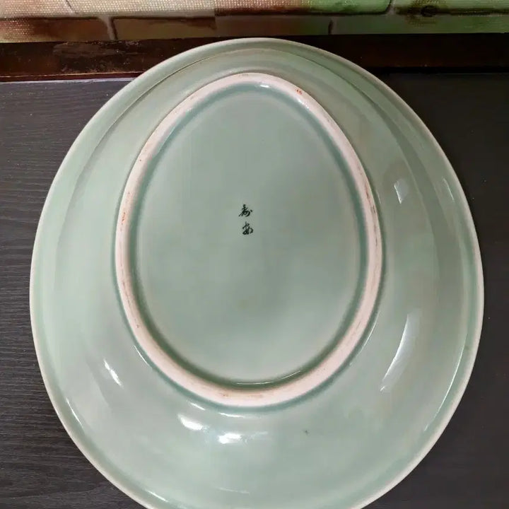 [BUNJANG] Celadon Relief Lotus Pattern Plate by Master Jang Young-an / 청자 양각 연꽃 무늬 접시