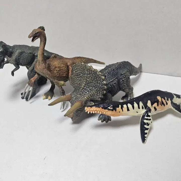 [BUNJANG] Collecta Dinosaur Figure Bundle Set: T-Rex, Therizinosaurus, Triceratops, Liopleurodon / 컬렉타 공룡 피규어 일괄 티렉스 테리지노사우루스 트리케라톱스 리오플레우로돈