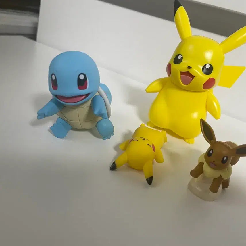 [BUNJANG] Pokemon Figures Set (Charmander, Squirtle, Eevee, Pikachu) / 포켓몬 피규어 (파이리, 꼬부기, 이브이)