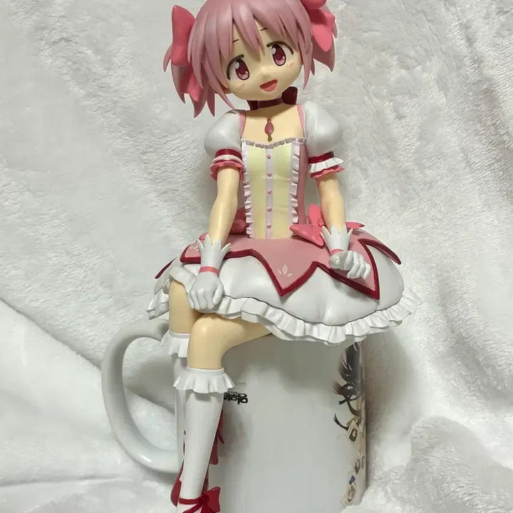 [BUNJANG] Banpresto Kaname Madoka Sitting Version Figure / 마마마 카나메 마도카 피규어
