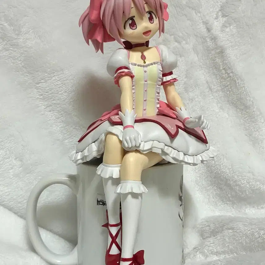 [BUNJANG] Banpresto Kaname Madoka Sitting Version Figure / 마마마 카나메 마도카 피규어