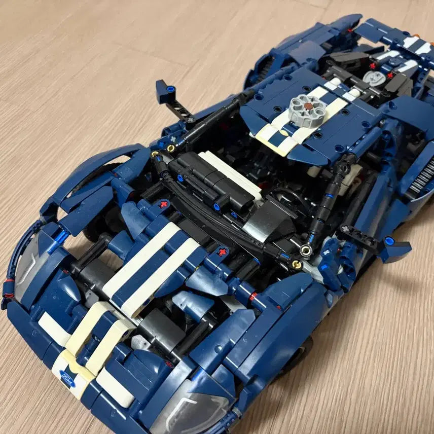 [BUNJANG] LEGO Technic Ford GT &amp; BMW M4 GT3 / 레고 테크닉 포드 GT / BMW M4 GT3