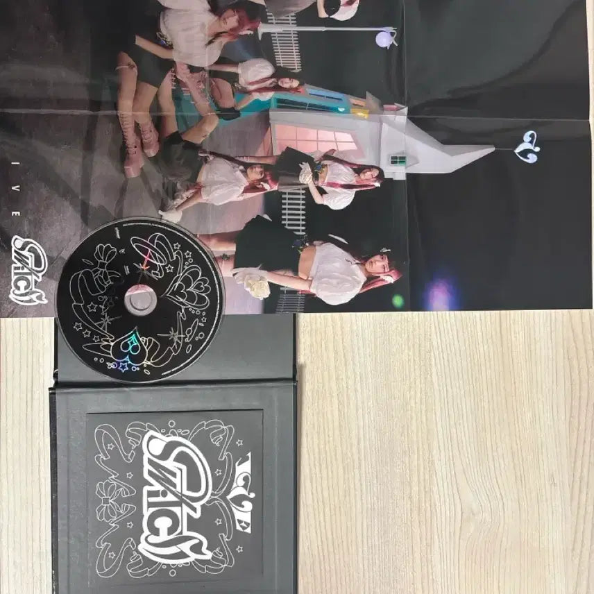 [BUNJANG] IVE Switch Album All 4 Versions (Excluding Photocard) / 아이브 스위치 앨범 4종 구성품 전부 포함 (포카제외)