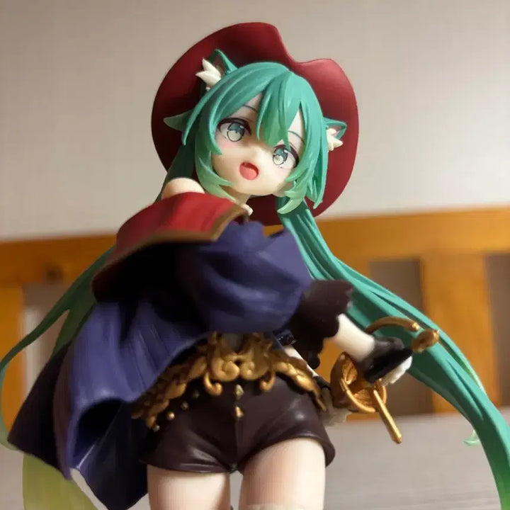 [BUNJANG] Taito Wonderland Hatsune Miku Puss in Boots Figure / 타이토 원더랜드 하츠네 미쿠 장화신은 고양이