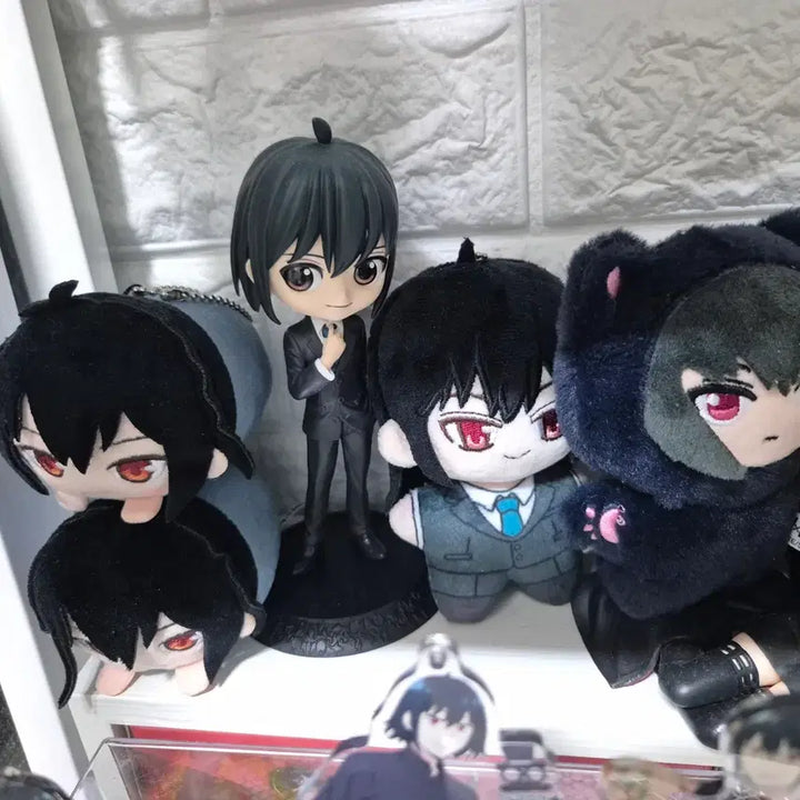 [BUNJANG] Spy x Family Yuri Briar Acrylic Standee, Keychain, Plush, Figure, and Badge Bundle Set / 스파이 패밀리 유리 브라이어 아크릴 인형 피규어 일괄