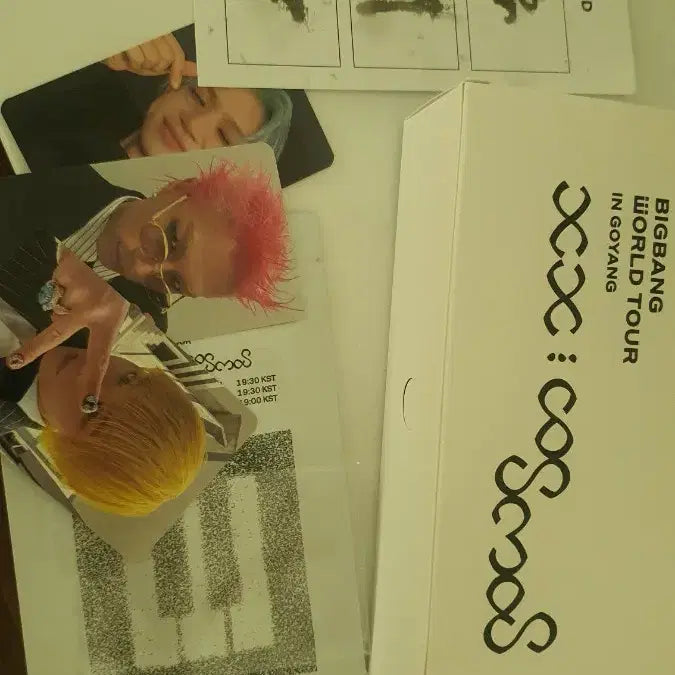 [BUNJANG] BIGBANG Concert Fanclub Membership Exclusive Gift Umbrella Photocard Bundle Set (Sealed) / 미개봉,일괄)빅뱅 콘서트 vip 팬클럽 멤버십 특전 기프트 양우산 포카