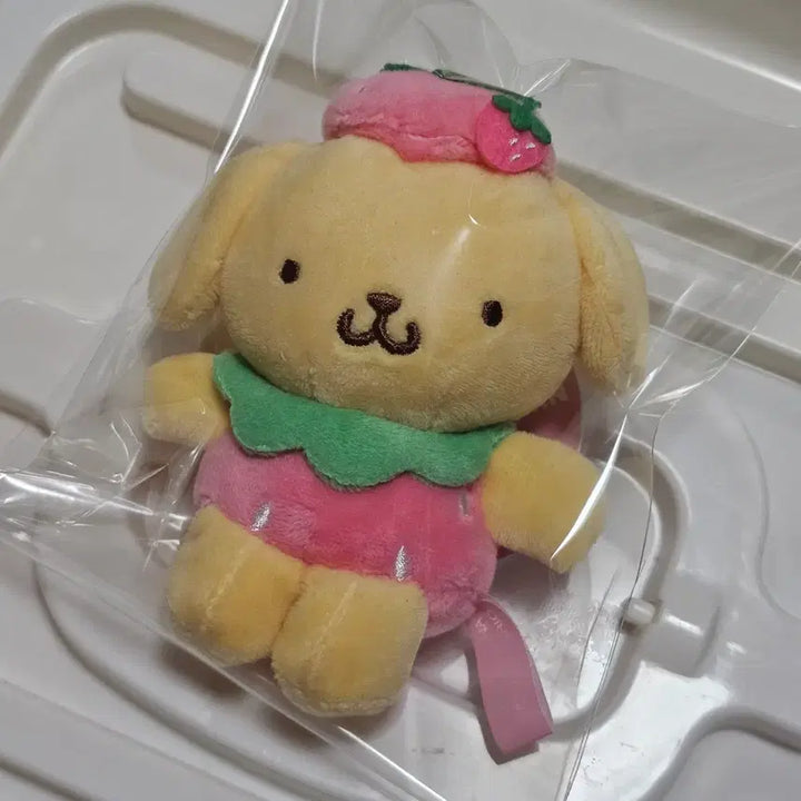 [BUNJANG] Sanrio Pompompurin Strawberry Keychain / 산리오 폼폼푸린 딸기 키링