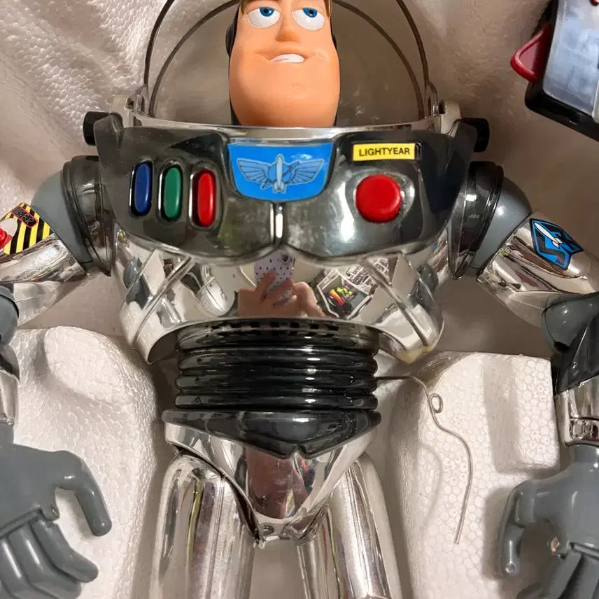 [BUNJANG] Thinkway Toys Toy Story Intergalactic Silver Chrome Buzz Lightyear Talking Action Figure / 원조 토이스토리 크롬 버즈 라이트이어