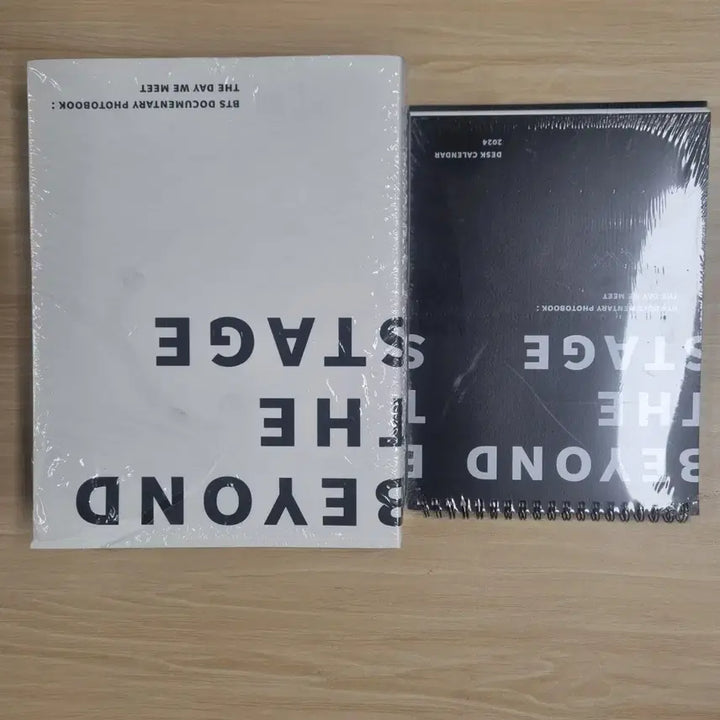 [BUNJANG] BTS Beyond The Stage Documentary Photobook &amp; 2024 Calendar Bundle Set / BTS 다큐멘터리 비욘드 스테이지 포토북 캘린더 일괄 2.0