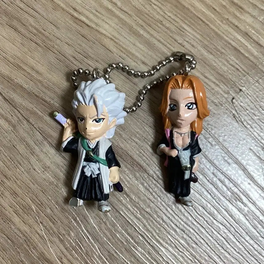 [BUNJANG] Bleach Toshiro Hitsugaya &amp; Rangiku Matsumoto Figure Keychain &amp; Ichiban Kuji Acrylic Keychain / 블리치 히츠가야 토시로+란기쿠 피규어 키링 및 제일복권 아크릴 키링
