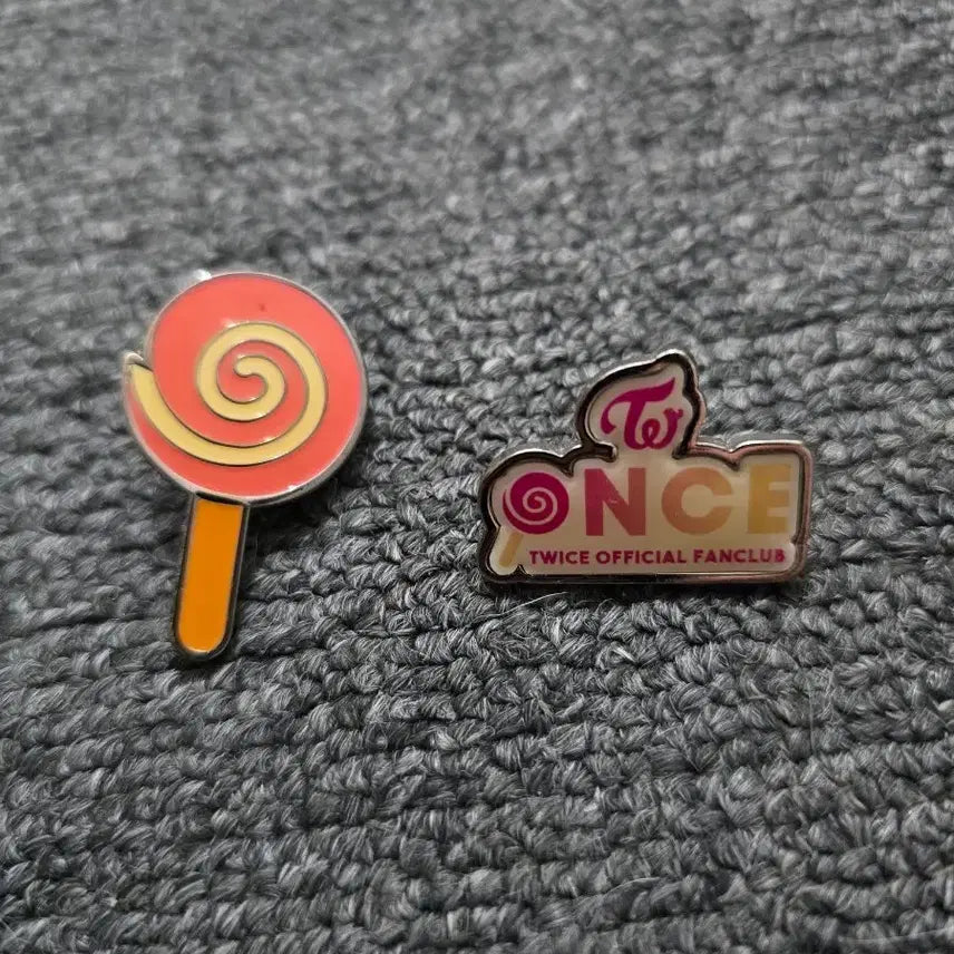 [BUNJANG] TWICE ONCE 1st Gen Pin Badge Set / 트와이스 굿즈 원스 1기 핀뱃지