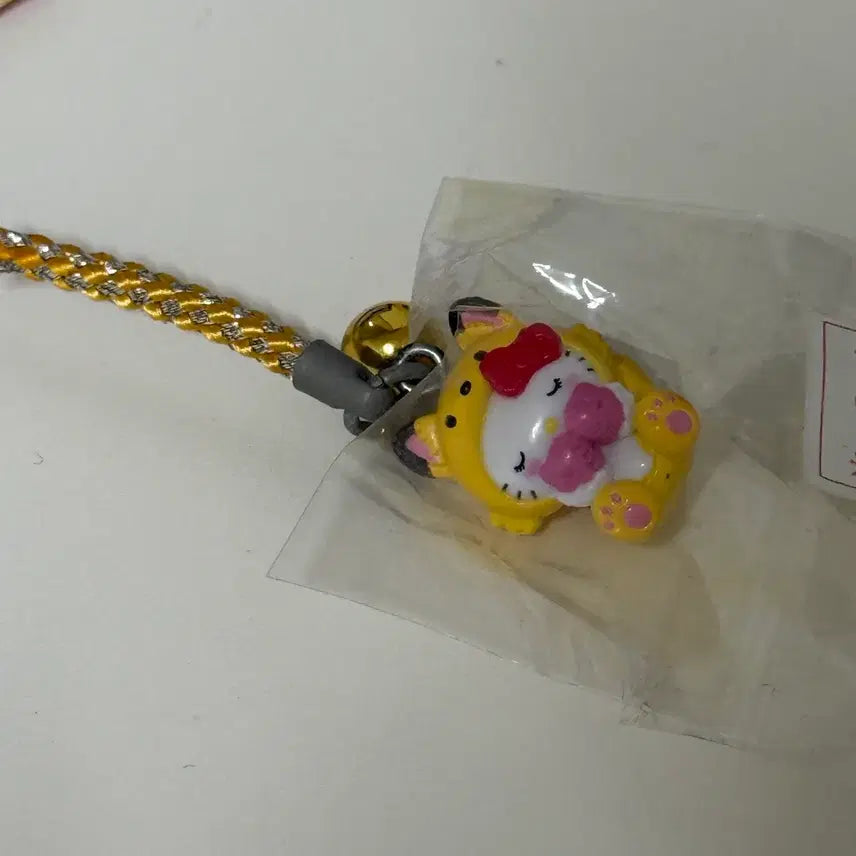 [BUNJANG] Sanrio Classic Kitty Strap Bundle Set / 산리오 고전 키티스트랩 일괄 판매