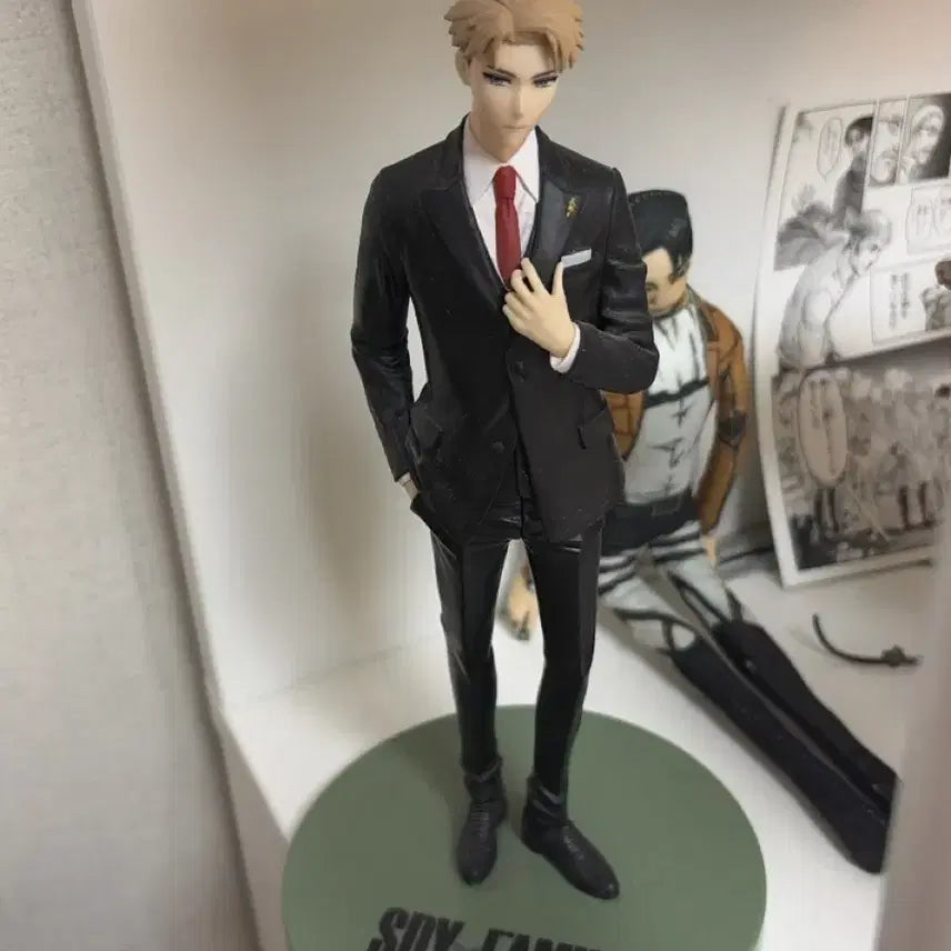 [BUNJANG] Spy x Family Loid Forger Figure / SPYFAMILY 로이드 포저 피규어 스파패