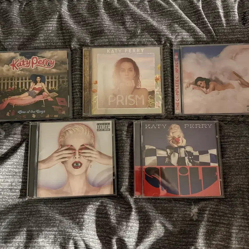 [BUNJANG] Katy Perry CD Album Bundle Set (5 Types) / (일괄)케이티 페리 katy perry CD 앨범 5종