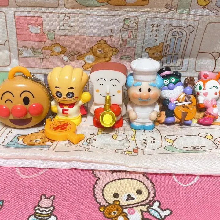 [BUNJANG] Anpanman Keychain Gacha, Figure Set (Cream Panda, Shokupanman, Uncle Pan), Baikinman, Dokinchan Magnets Bundle / [일괄판매] 호빵맨 열쇠가챠, 피규어 세트(크림판다, 식빵맨, 빵아저씨), 세균맨.짤랑이 자석