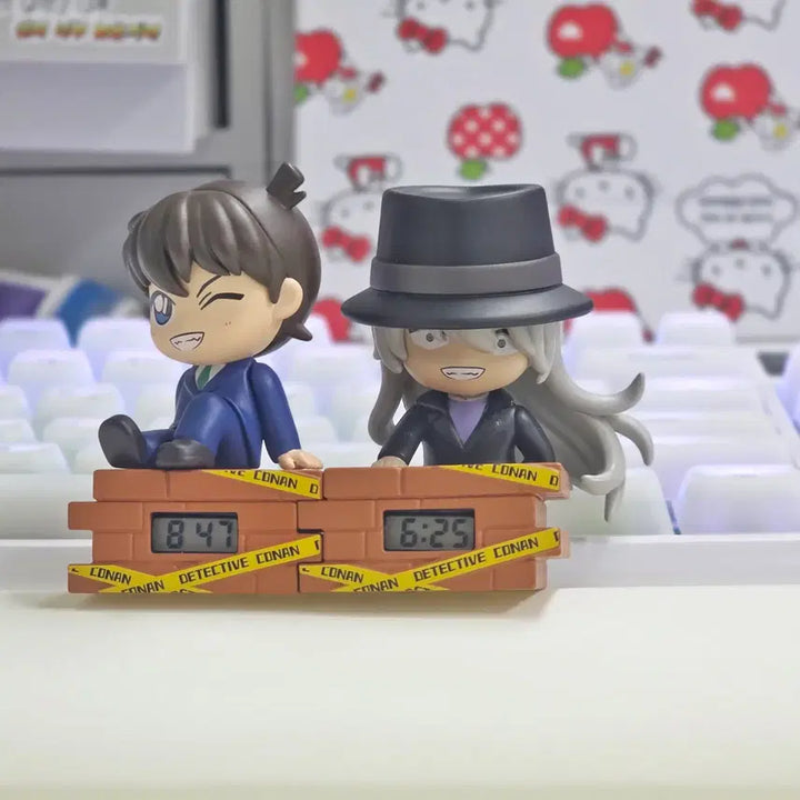 [BUNJANG] Detective Conan Figurine Clock Set - Shinichi Kudo &amp; Gin (Includes Bonus Figurine) / 명탐정 코난 피규어 시계 신이치 / 진 일괄 + 덤 증정(세모 피규어)