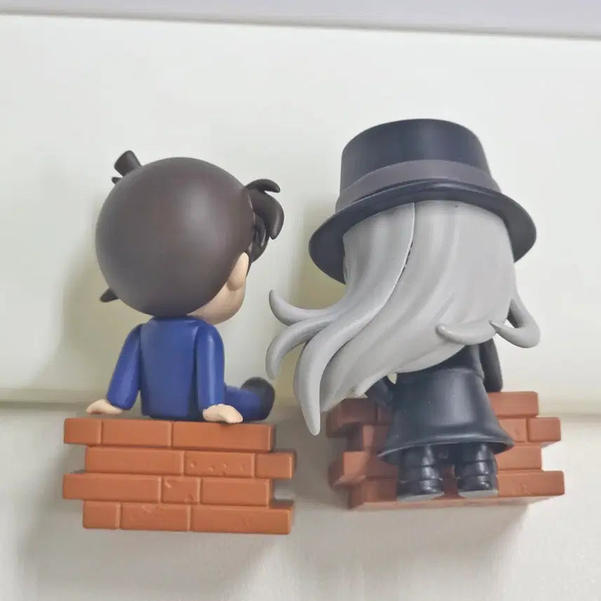 [BUNJANG] Detective Conan Figurine Clock Set - Shinichi Kudo &amp; Gin (Includes Bonus Figurine) / 명탐정 코난 피규어 시계 신이치 / 진 일괄 + 덤 증정(세모 피규어)