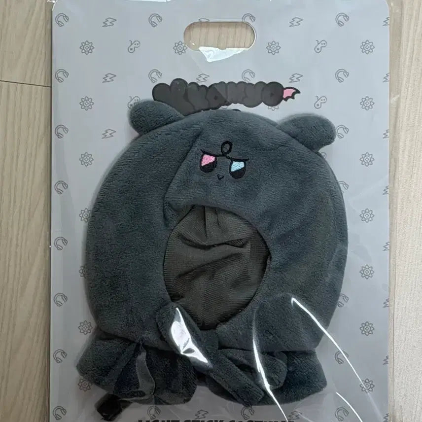 [BUNJANG] ATEEZ Wooyoung Mytees Kkamyo Lightstick Cape (Sealed) / 미개봉) 에이티즈 우영 마이티즈 깜요 응원봉 케이프
