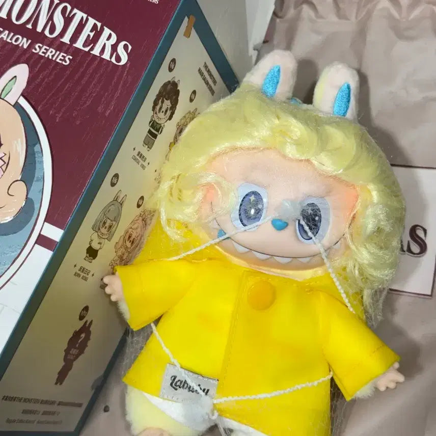[BUNJANG] Pop Mart Labubu Hair Salon Raincoat Figure / 팝마트 라부부 헤어살롱 레인