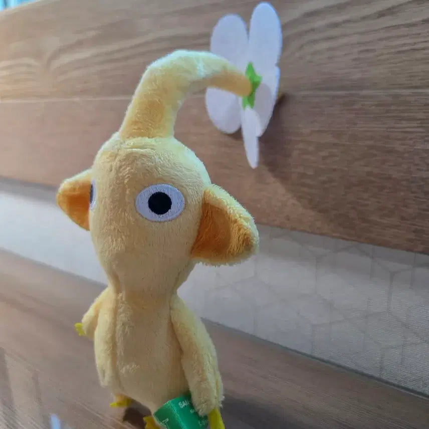 [BUNJANG] Yellow Pikmin Plush Toy / 피크민 노랑 피크민 인형
