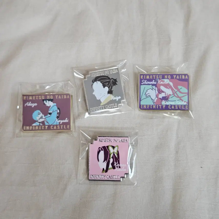 [BUNJANG] Demon Slayer: Swordsmith Village Arc Pin Badge Set Kanae &amp; Shinobu, Hakuji &amp; Koyuuki, Keizo, Kanae / 귀멸의칼날 무한성편 핀뱃지 카나에&amp;시노부, 하쿠지&amp;코유키, 케이조, 카나에
