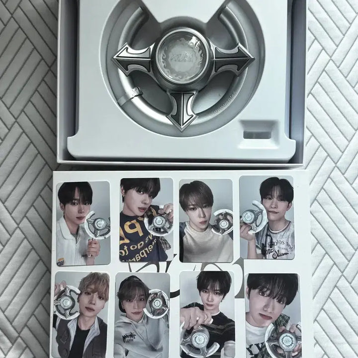 [BUNJANG] AlphaDriveOne Official Lightstick + Temporary Lightstick + Album &amp; Photocard Bundle / 알파드라이브원 공식 응원봉 + 임시응원봉 + 앨범 및 포카 + 팬클럽 기프트