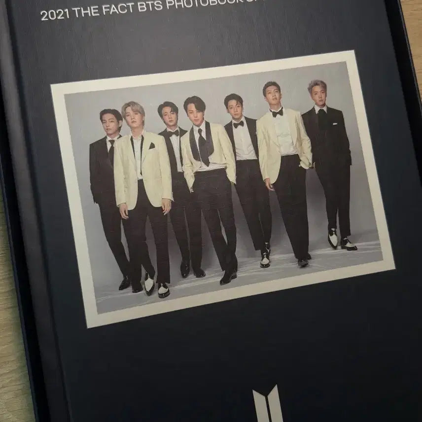 [BUNJANG] BTS 2021 THE FACT Photobook / BTS, 방탄소년단 2021 더팩트 THE FACT PHOTOBOOK