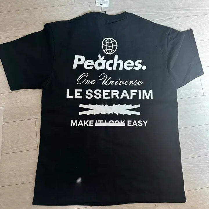 [BUNJANG] LE SSERAFIM x PEACHES Collaboration Short-Sleeve T-Shirt L / 르세라핌 피치스 콜라보 반팔 L