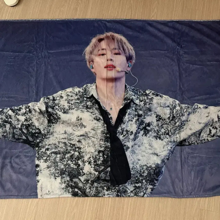 [BUNJANG] Ha Sung Woon Large Blanket / 하성운 담요