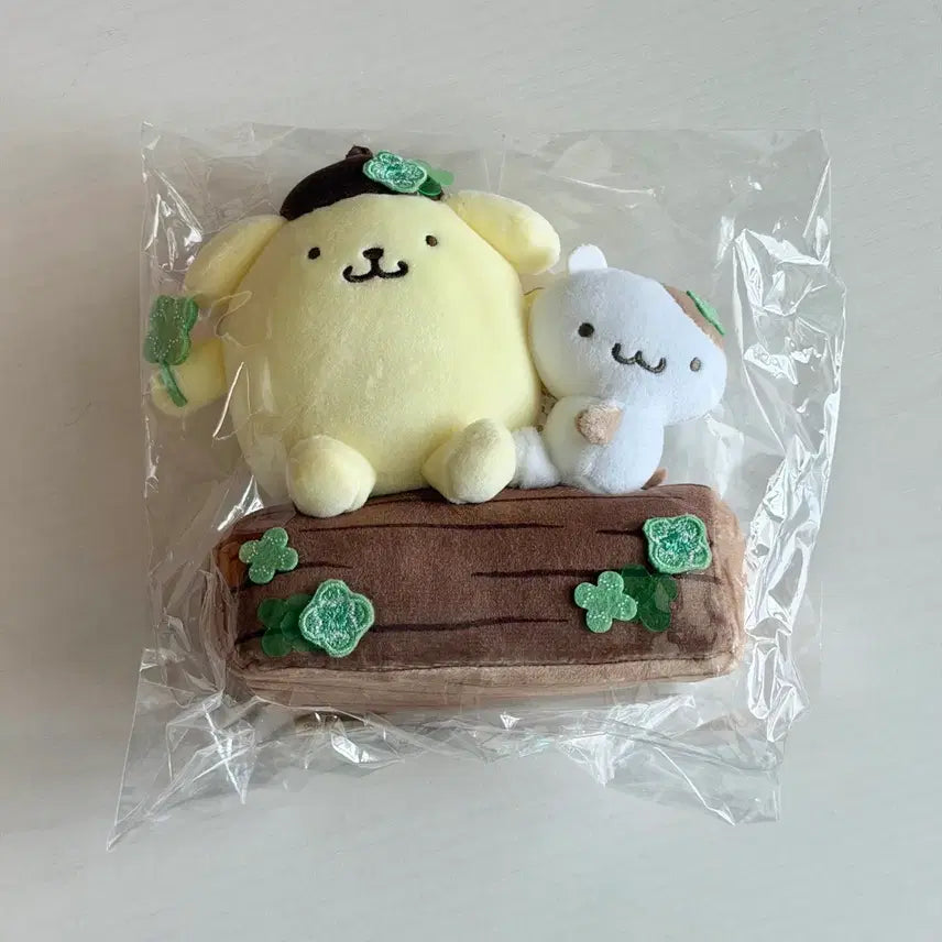 [BUNJANG] Sanrio Pompompurin Muffin 30th Anniversary Log Mascot Doll Keychain / 산리오 폼폼푸린 머핀 무뉴구루미 30주년 그루터기 통나무 네잎클로버 마스코트 인형 키링