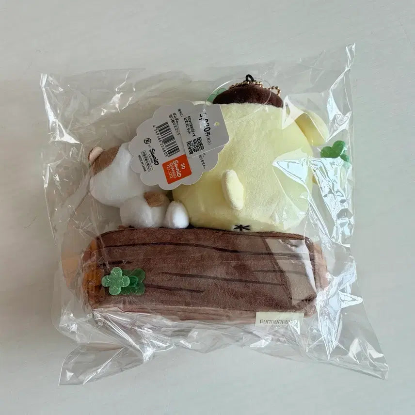 [BUNJANG] Sanrio Pompompurin Muffin 30th Anniversary Log Mascot Doll Keychain / 산리오 폼폼푸린 머핀 무뉴구루미 30주년 그루터기 통나무 네잎클로버 마스코트 인형 키링