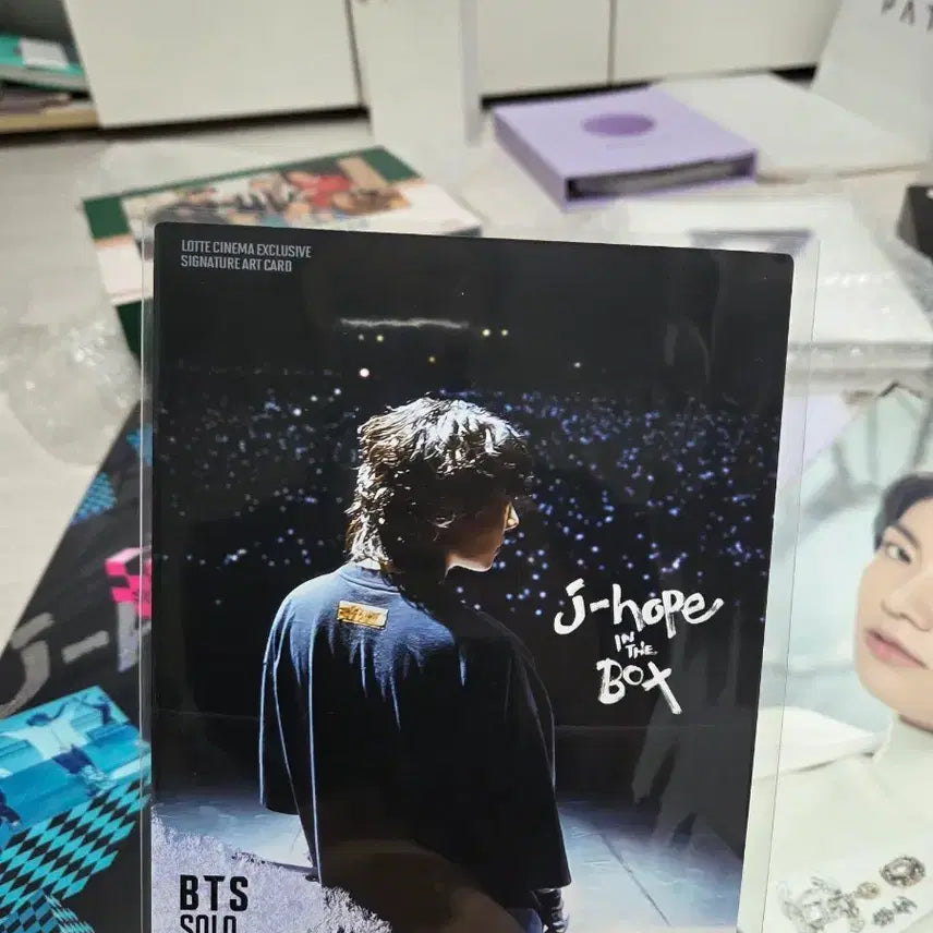 [BUNJANG] J-Hope IN THE BOX Lotte Cinema Special Art Card / 제이홉 j-hope IN THE BOX 롯데시네마 특전 아트카드