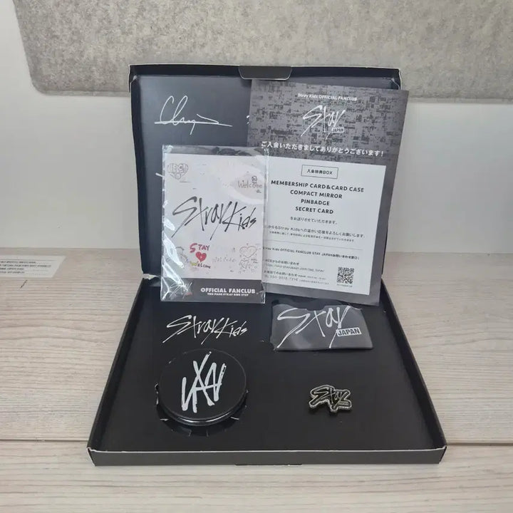 [BUNJANG] Stray Kids Official Fanclub Membership Kit / Stray Kids 공식 팬클럽 멤버십 키트