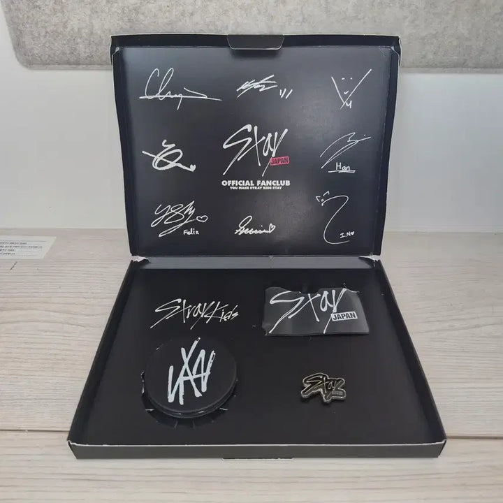 [BUNJANG] Stray Kids Official Fanclub Membership Kit / Stray Kids 공식 팬클럽 멤버십 키트