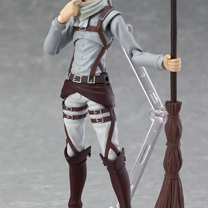 [BUNJANG] Attack on Titan Levi Figma Cleaning Ver. (Sealed) / [미개봉] 진격의 거인 리바이 피그마 청소Ver.