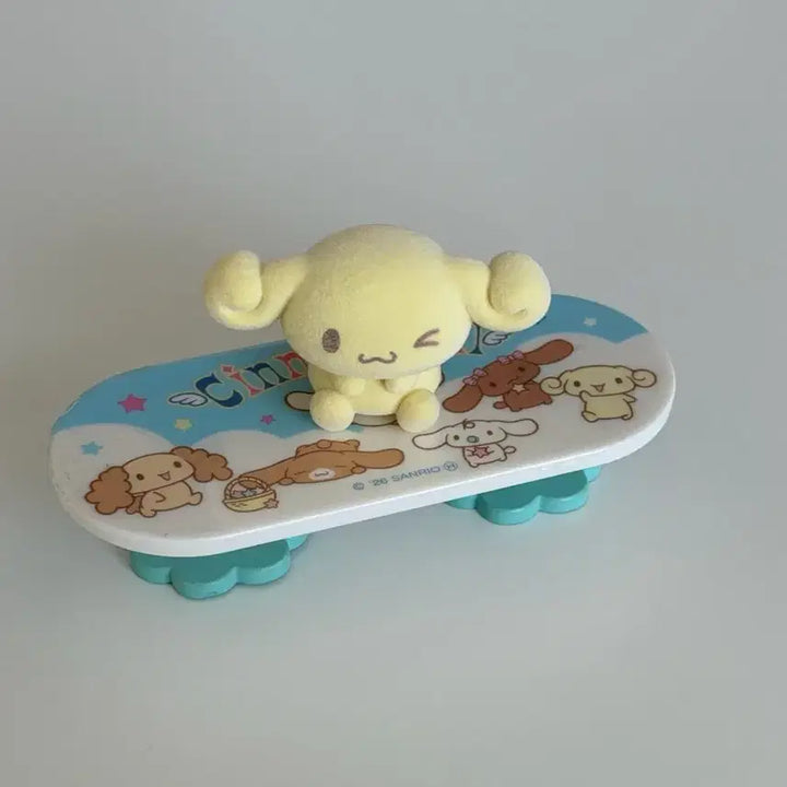 [BUNJANG] Cinnamoroll Relaxing Living Room Figure &amp; Espresso Pouch Set / 시나모롤 리멘트 느긋한 리빙룸 피규어 에스프레소 유우시 인형 파우치