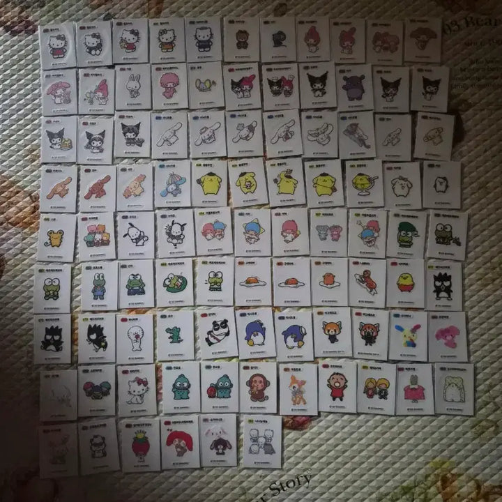 [BUNJANG] Sanrio Stickers Bundle Set (94 Normal, 16 Glitter, 1 Special Number) / 산리오 띠부씰 일반씰 94장 반짝이씰 16장 000번호1장포함 일괄판매합니다