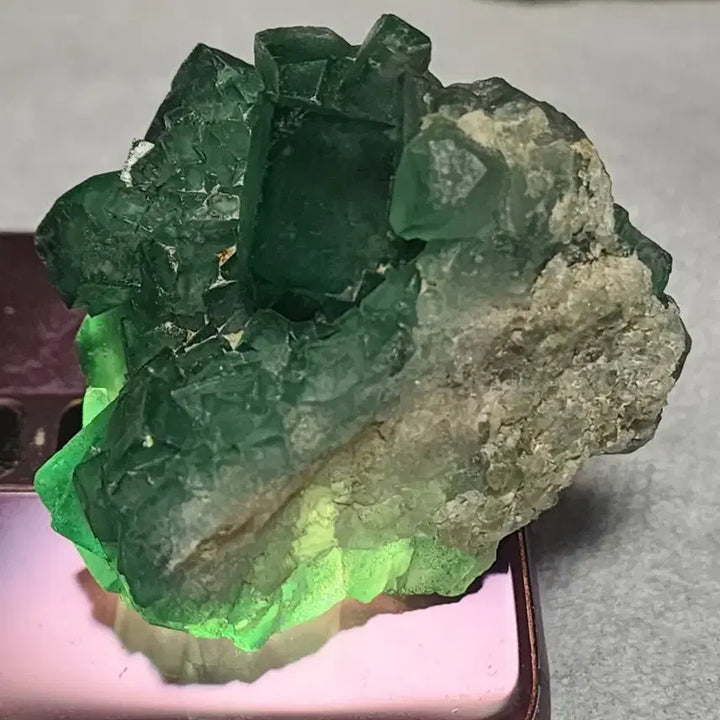 [BUNJANG] Natural Green Fluorite Cluster Raw Stone with Stand / 천연 녹색 형석 클러스터 원석 + 받침대