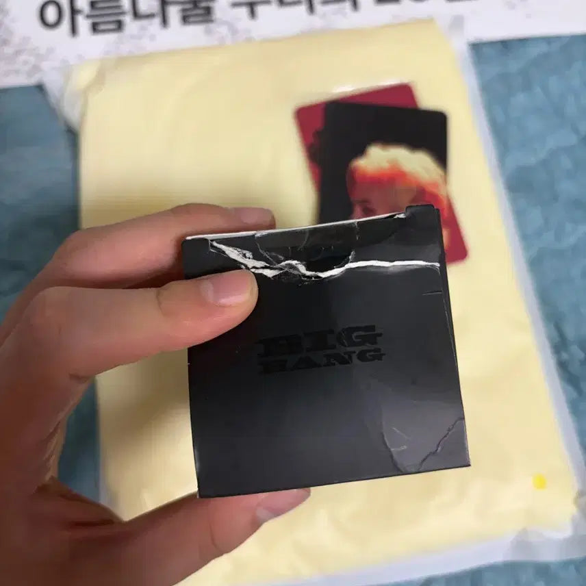 [BUNJANG] Bigbang Bang Bong Mini Keychain + Photocard Set + Sealed Raincoat / 빅뱅 뱅봉 미니키링 + 빅뱅 포토카드+ 지디 포토카트+ 미개봉 우비