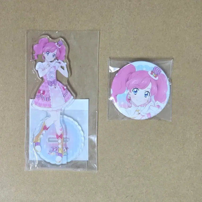 [BUNJANG] Aikatsu! Stars! Madoka Momoka Unit Cup Skips Acrylic &amp; Can Badge Bundle (Sealed Acrylic, Unsealed Can Badge) / (하자 있음) 아이카츠 아이엠스타 마도카 모모 유닛컵 스킵스 아크릴, 캔뱃지 일괄 판매